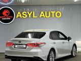 Toyota Camry 2019 года за 13 890 000 тг. в Шымкент – фото 5