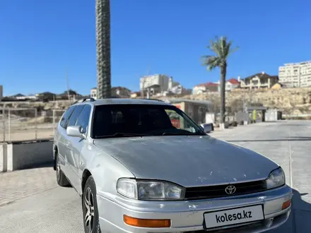 Toyota Camry 1993 года за 1 500 000 тг. в Актау – фото 3