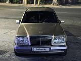 Mercedes-Benz E 220 1993 года за 2 000 000 тг. в Тараз