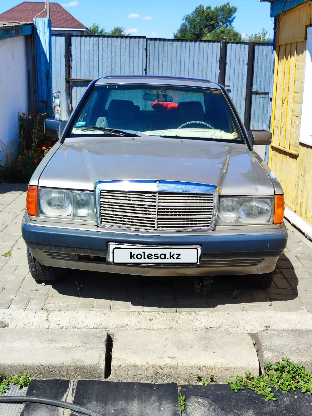 Mercedes-Benz 190, 1992