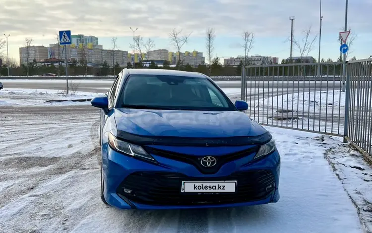 Toyota Camry 2020 года за 12 500 000 тг. в Астана