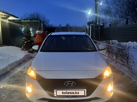 Hyundai Accent 2021 года за 5 500 000 тг. в Астана