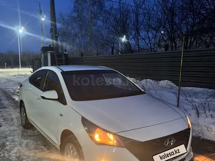 Hyundai Accent 2021 года за 5 500 000 тг. в Астана – фото 2