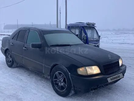 Mercedes-Benz C 180 1993 года за 900 000 тг. в Петропавловск – фото 2