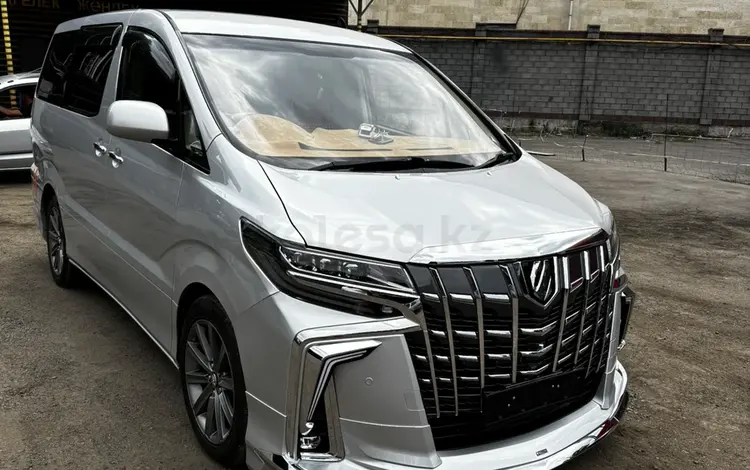 Бампер фара решетка за 9 400 тг. в Алматы