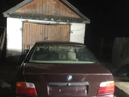 BMW 318 1993 года за 700 000 тг. в Семей – фото 2