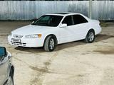 Toyota Camry 1998 годаүшін2 800 000 тг. в Мерке – фото 2