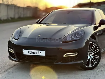 Porsche Panamera 2011 года за 22 000 000 тг. в Алматы – фото 18