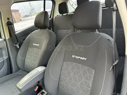 Renault Sandero 2016 года за 4 300 000 тг. в Актобе – фото 12