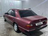 Mercedes-Benz E 200 1993 годаүшін1 340 000 тг. в Макинск – фото 4