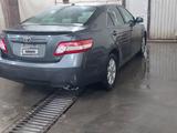 Toyota Camry 2011 года за 5 500 000 тг. в Атырау – фото 3