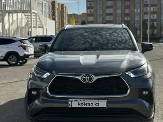 Toyota Highlander, 2022