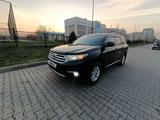 Toyota Highlander 2011 года за 10 000 000 тг. в Алматы – фото 2