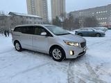 Kia Carnival 2015 года за 12 900 000 тг. в Астана – фото 4