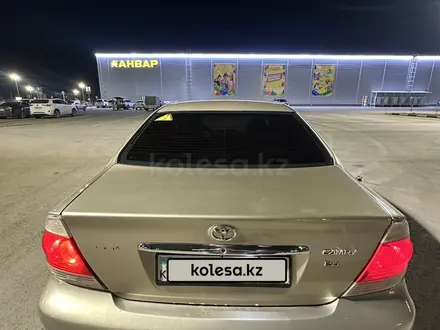 Toyota Camry 2005 года за 4 000 000 тг. в Актобе – фото 4