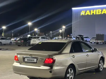 Toyota Camry 2005 года за 4 000 000 тг. в Актобе – фото 3