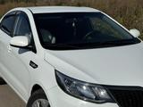 Kia Rio 2015 года за 4 900 000 тг. в Усть-Каменогорск – фото 2