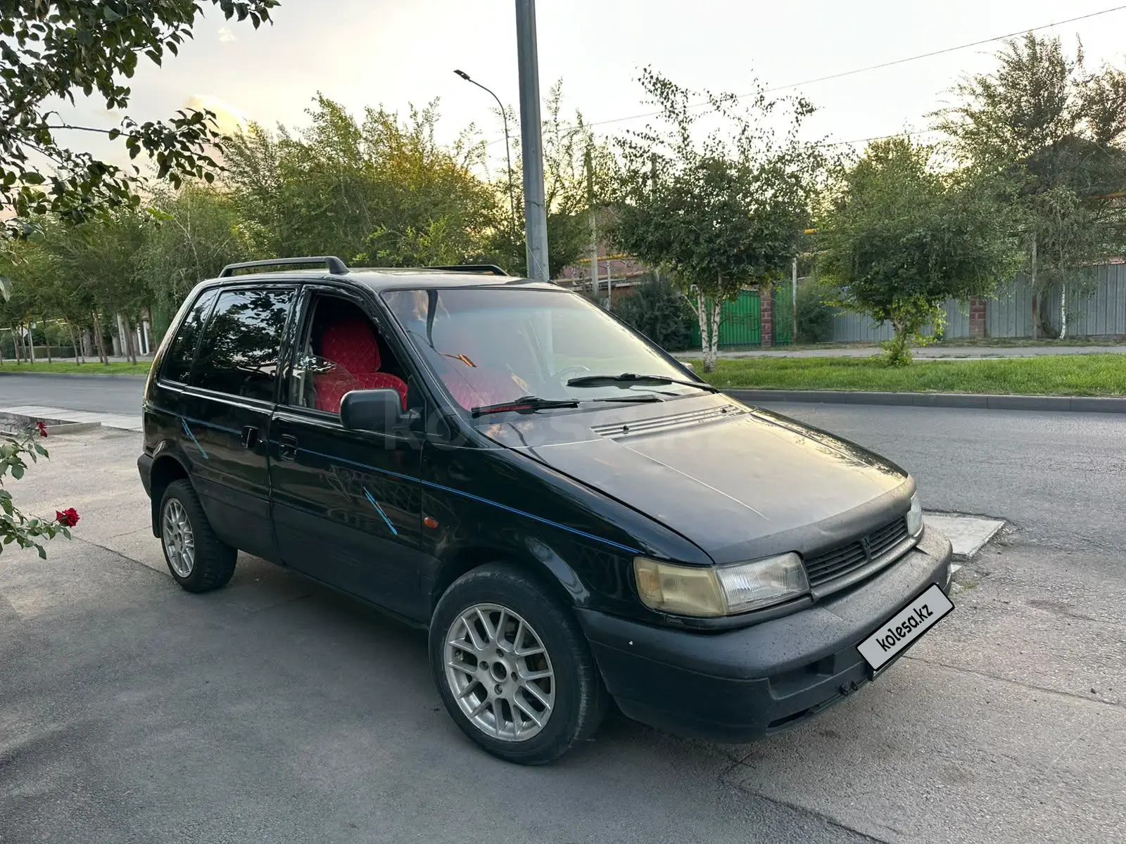 Mitsubishi Space Runner, 1991