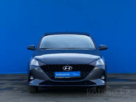 Hyundai Accent 2023 года за 9 240 000 тг. в Алматы – фото 2