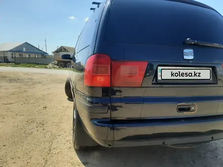 Volkswagen Sharan 2008 года за 3 500 000 тг. в Актобе – фото 5