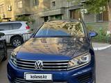 Volkswagen Touareg 2014 года за 14 000 000 тг. в Астана