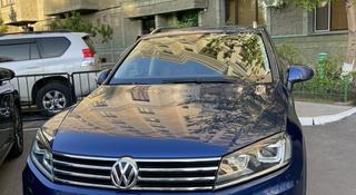 Volkswagen Touareg 2014 года за 13 000 000 тг. в Астана