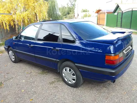 Volkswagen Passat 1992 года за 1 500 000 тг. в Есик – фото 5