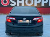 Toyota Camry 2014 года за 8 950 000 тг. в Актобе – фото 4