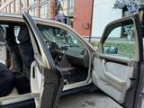 Mercedes-Benz C 180 1995 годаүшін2 000 000 тг. в Астана – фото 4