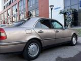 Mercedes-Benz C 180 1995 годаүшін2 000 000 тг. в Астана – фото 2