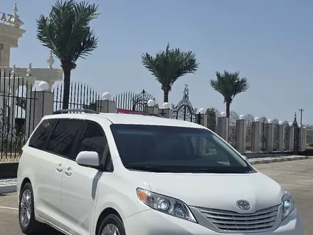 Toyota Sienna 2011 года за 12 700 000 тг. в Актау