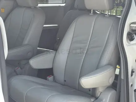 Toyota Sienna 2011 года за 12 700 000 тг. в Актау – фото 15