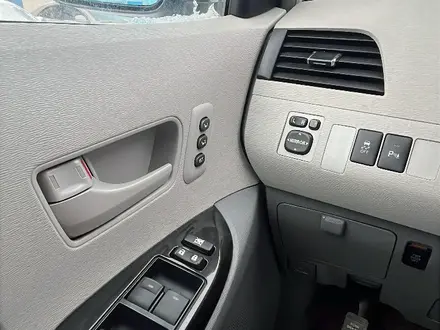 Toyota Sienna 2011 года за 12 700 000 тг. в Актау – фото 6