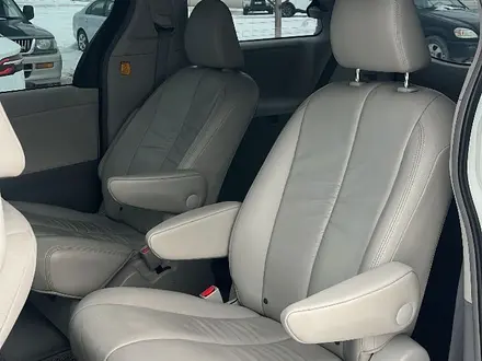 Toyota Sienna 2011 года за 12 700 000 тг. в Актау – фото 7