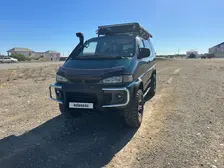 Mitsubishi Delica, 1994