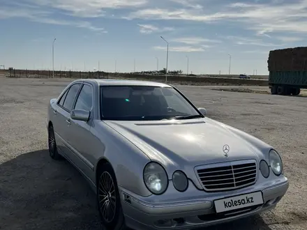 Mercedes-Benz E 320 2000 года за 3 700 000 тг. в Актау – фото 7