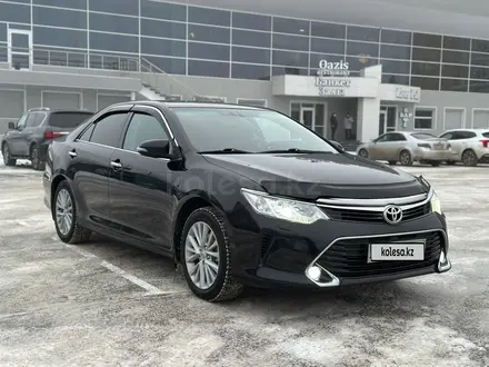 Toyota Camry 2015 года за 11 600 000 тг. в Павлодар – фото 2