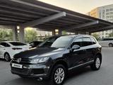 Volkswagen Touareg 2011 года за 9 800 000 тг. в Астана – фото 4