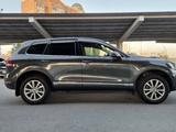 Volkswagen Touareg 2011 года за 9 800 000 тг. в Астана – фото 5