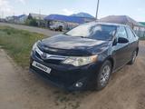 Toyota Camry 2012 года за 6 700 000 тг. в Уральск – фото 3