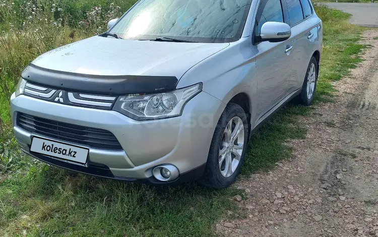 Mitsubishi Outlander 2012 годаfor7 500 000 тг. в Петропавловск