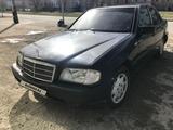 Mercedes-Benz C 180 1994 года за 450 000 тг. в Хромтау – фото 2