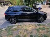 Volkswagen Tiguan 2017 года за 9 100 000 тг. в Алматы – фото 5