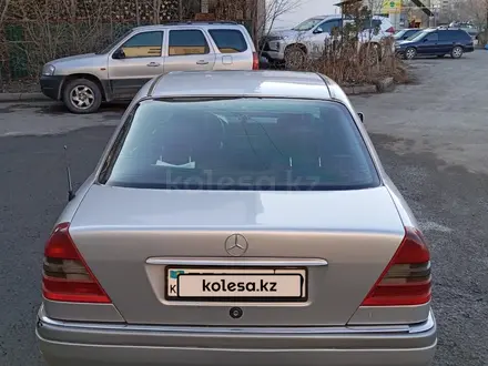 Mercedes-Benz C 280 1994 года за 2 350 000 тг. в Текели – фото 2