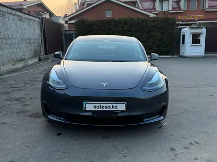 Tesla Model 3 2022 года за 20 990 000 тг. в Алматы – фото 5