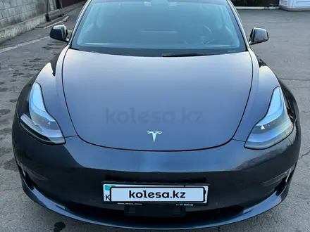 Tesla Model 3 2022 года за 20 990 000 тг. в Алматы – фото 6