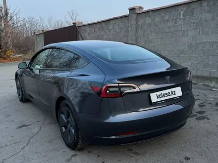 Tesla Model 3 2022 года за 20 990 000 тг. в Алматы – фото 9