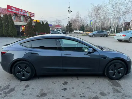 Tesla Model 3 2022 года за 20 990 000 тг. в Алматы – фото 11