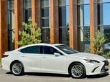 Lexus ES 300h 2022 годаүшін26 500 000 тг. в Шымкент – фото 5