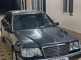 Mercedes-Benz E 220 1993 года за 2 300 000 тг. в Туркестан – фото 2